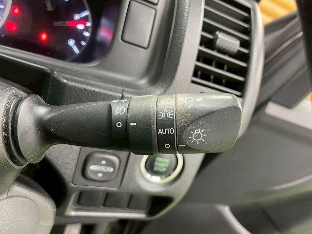 TOYOTA HIACE VAN 2WD 2017 Image 31