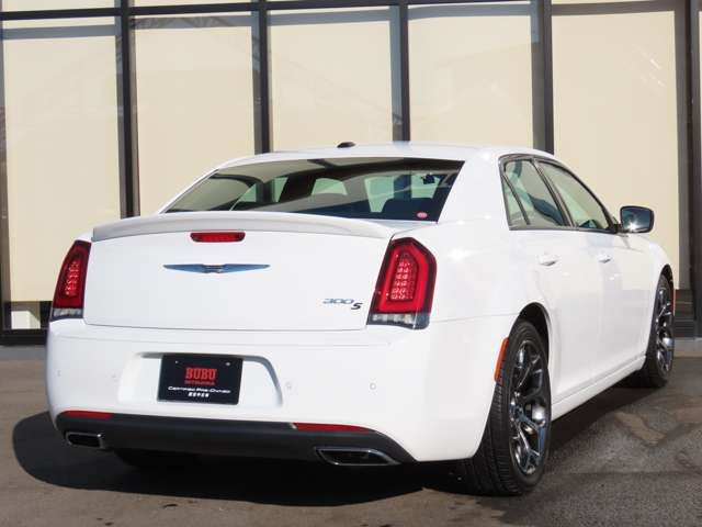 CHRYSLER 300 2017 Image 31