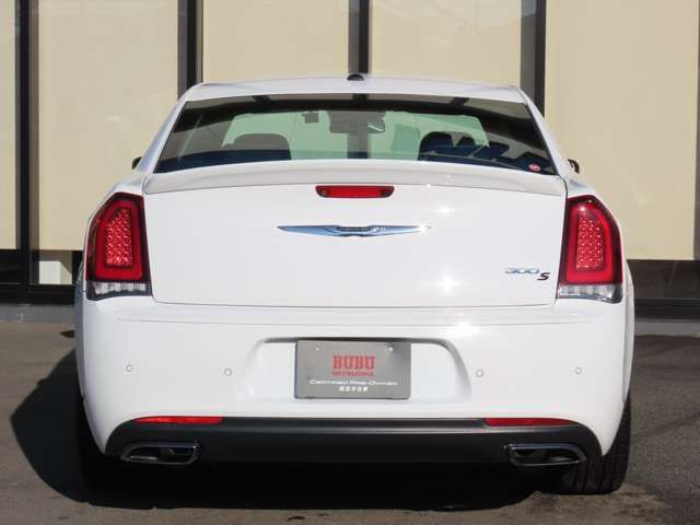 CHRYSLER 300 2017 Image 31