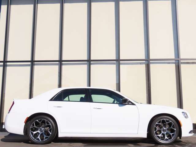 CHRYSLER 300 2017 Image 31