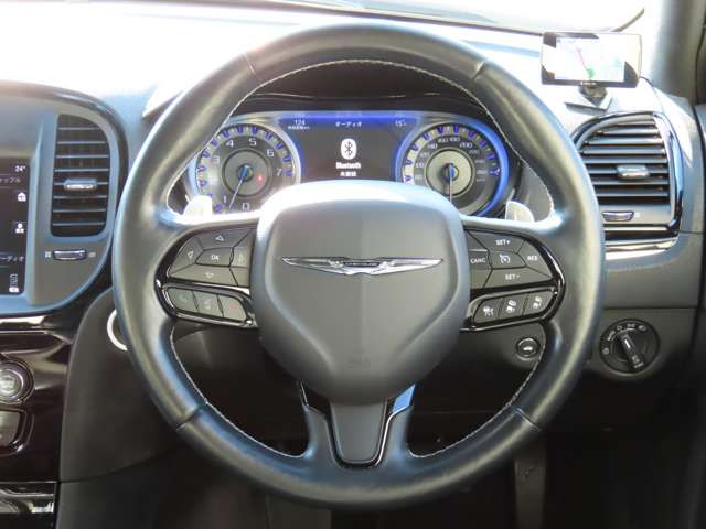 CHRYSLER 300 2017 Image 31