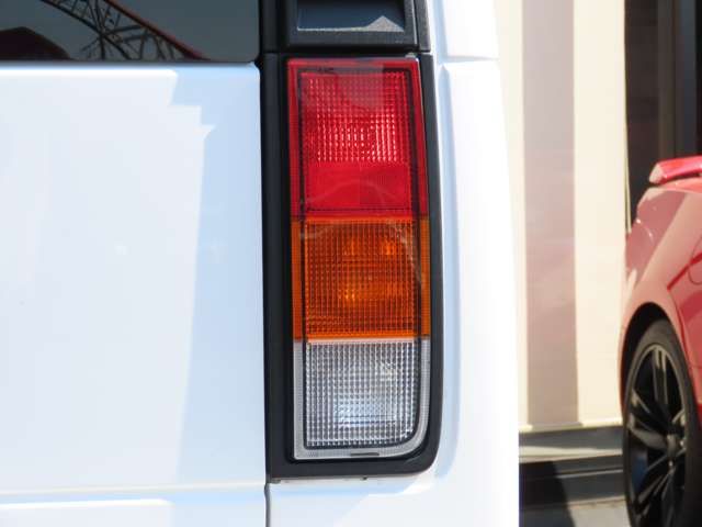 HUMMER H2 2004 Image 31