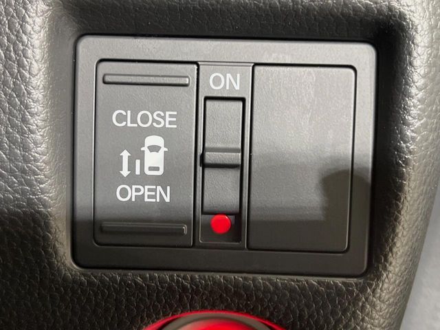 HONDA N BOX CUSTOM 2018 Image 31