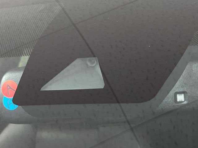 TOYOTA C-HR 2017 Image 31