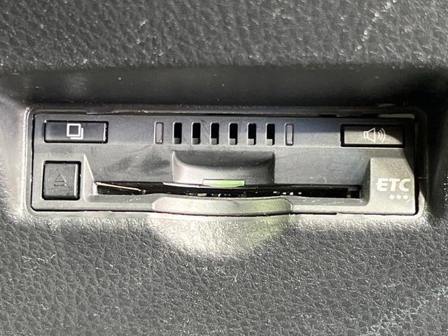 TOYOTA C-HR 2017 Image 31