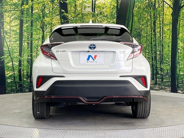 TOYOTA C-HR 2017 Image 31