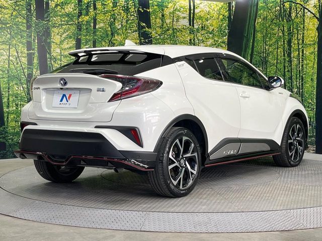 TOYOTA C-HR 2017 Image 31