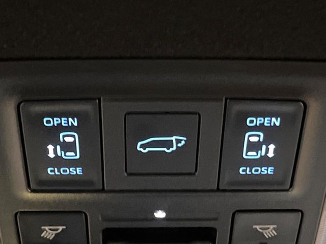 TOYOTA VOXY HYBRID 2025 Image 31