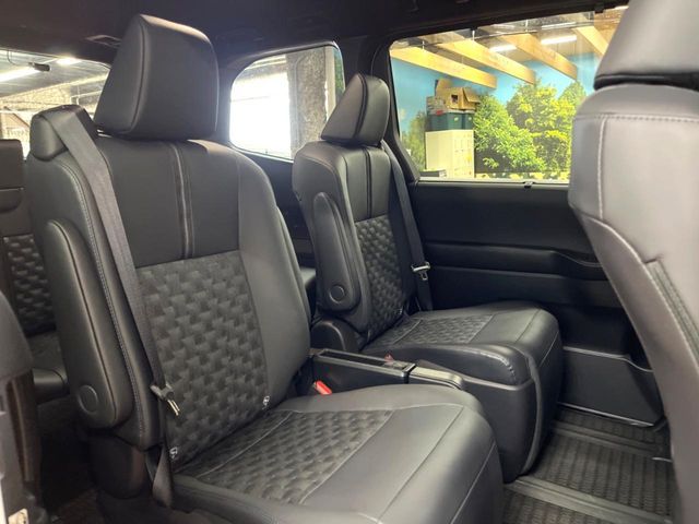 TOYOTA VOXY HYBRID 2025 Image 31