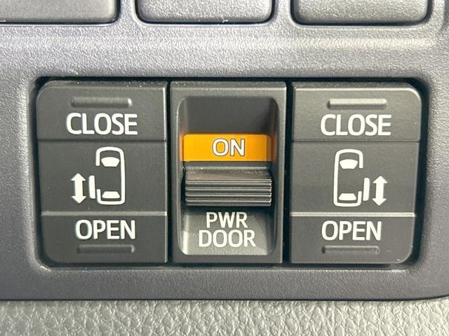 TOYOTA VOXY 4WD 2015 Image 31