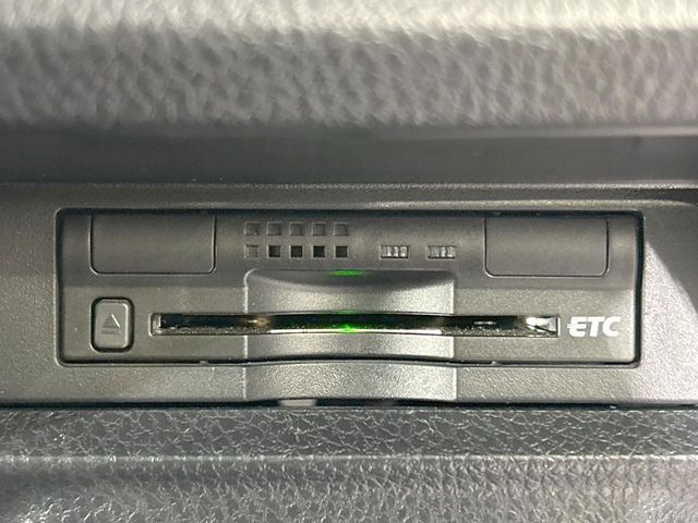 TOYOTA VOXY 4WD 2015 Image 31