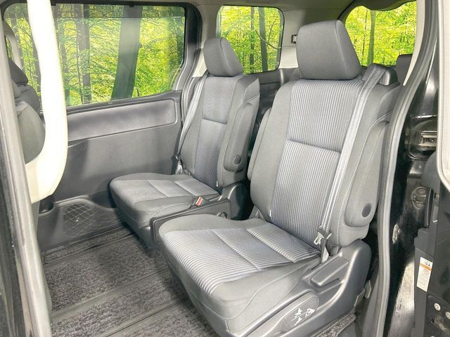 TOYOTA VOXY 4WD 2015 Image 31