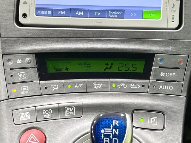 TOYOTA PRIUS 2013 Image 31