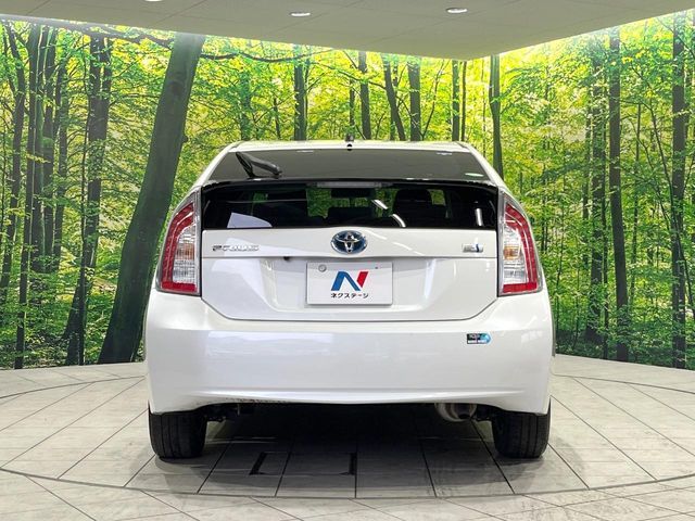 TOYOTA PRIUS 2013 Image 31