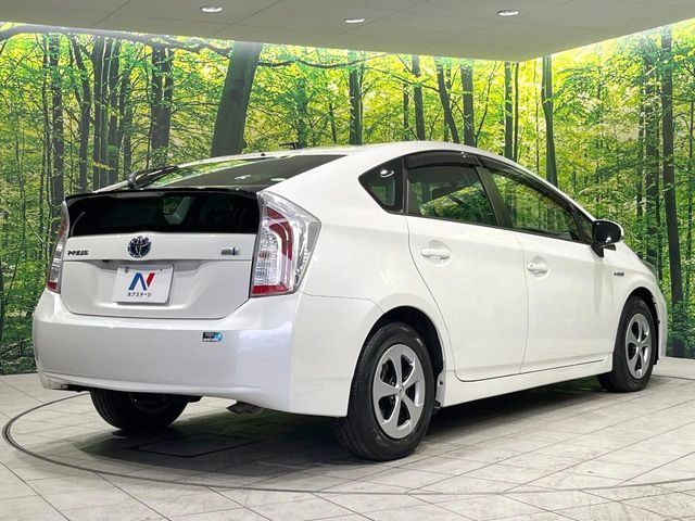 TOYOTA PRIUS 2013 Image 31