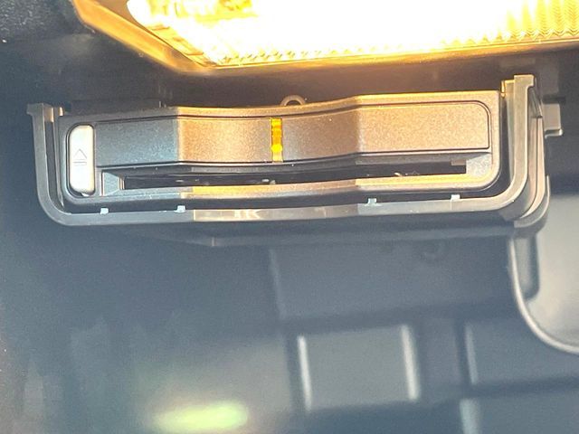 VOLVO V40 2017 Image 31