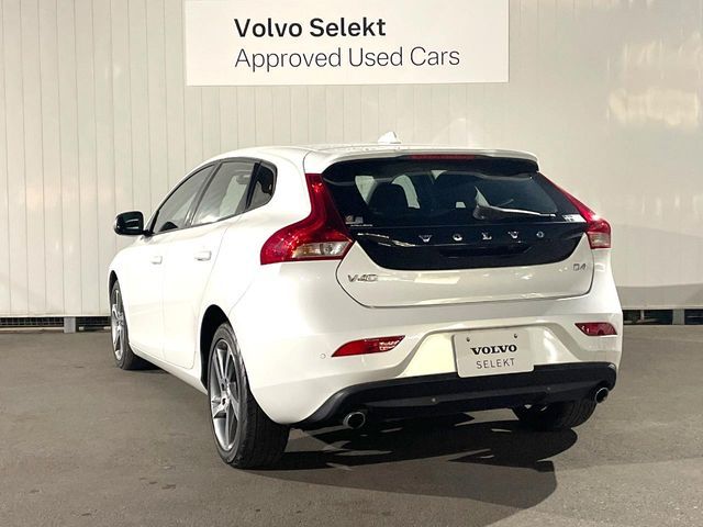 VOLVO V40 2017 Image 31