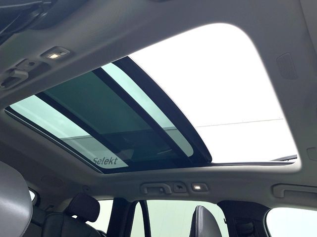 VOLVO V60 2023 Image 31