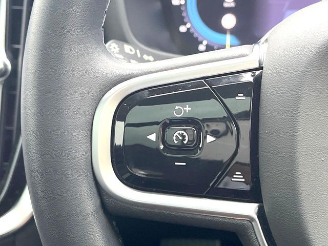 VOLVO V60 2023 Image 31