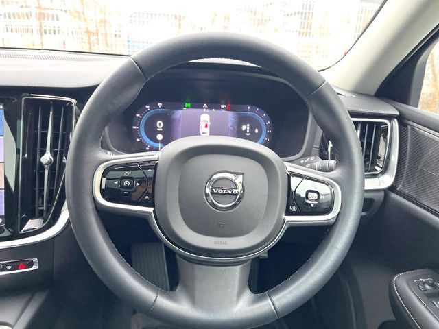 VOLVO V60 2023 Image 31
