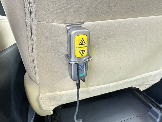 TOYOTA ALPHARD 4WD 2016 Image 31