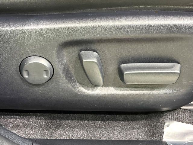 TOYOTA HARRIER 2WD 2017 Image 31