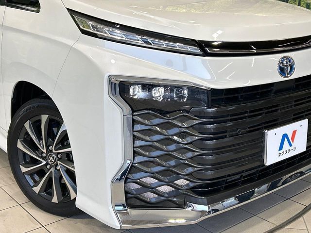 TOYOTA VOXY HYBRID 2022 Image 31
