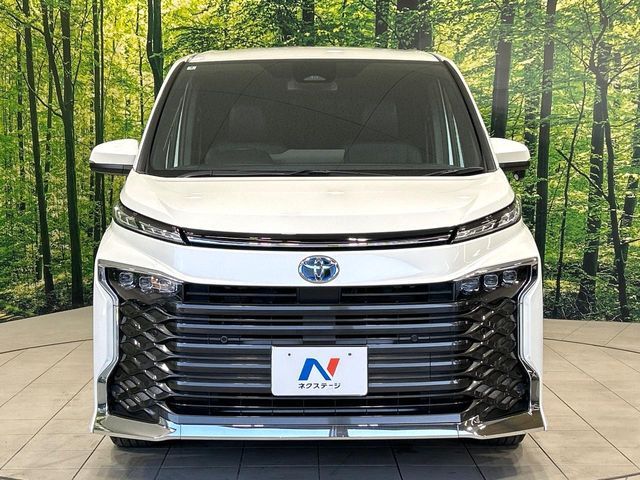 TOYOTA VOXY HYBRID 2022 Image 31
