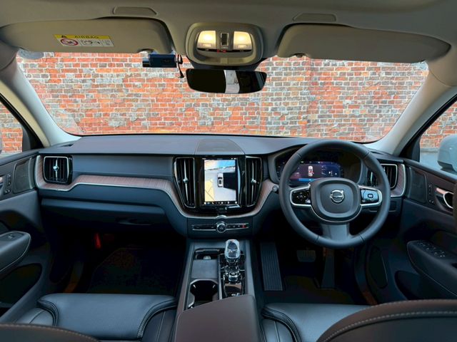 VOLVO XC60 2024 Image 31