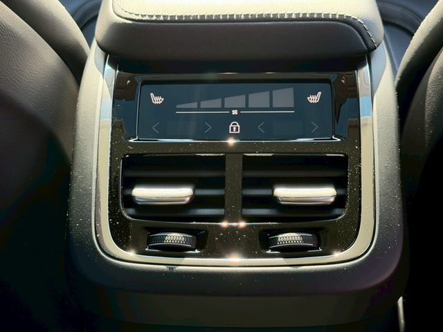 VOLVO XC60 2024 Image 31