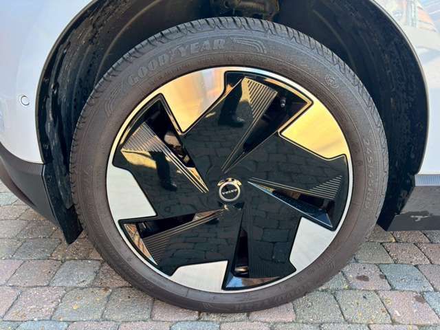 VOLVO EX30 2024 Image 31