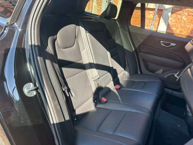 VOLVO V60 2024 Image 31