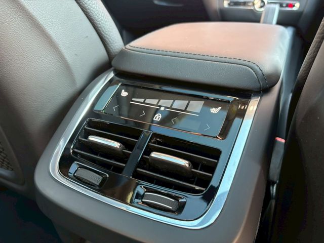 VOLVO V60 2024 Image 31