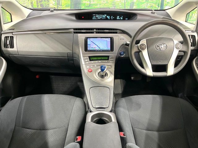 TOYOTA PRIUS 2013 Image 31