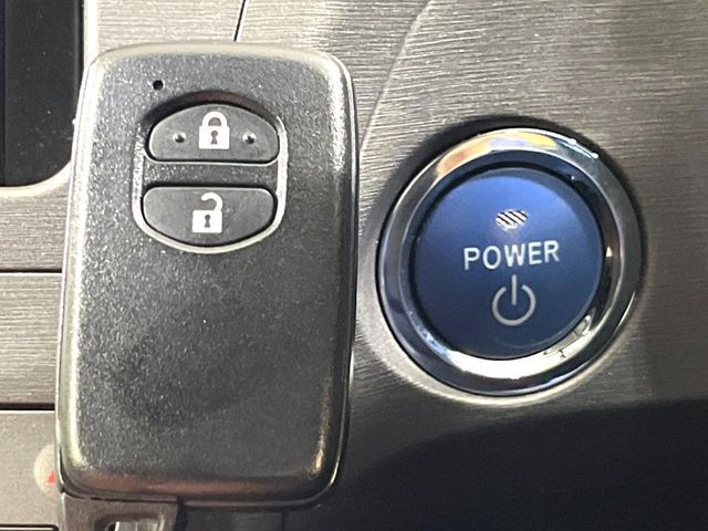 TOYOTA PRIUS 2013 Image 31