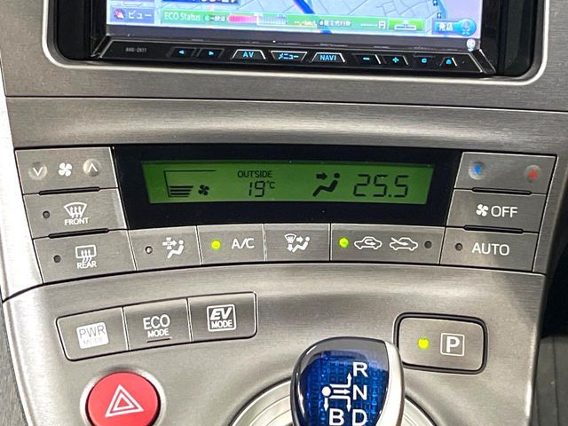 TOYOTA PRIUS 2013 Image 31