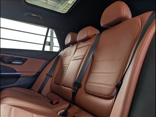 MERCEDES BENZ C CLAS 2022 Image 31