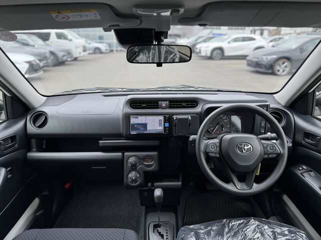 TOYOTA PROBOX VAN HYBRID 2026 Image 31