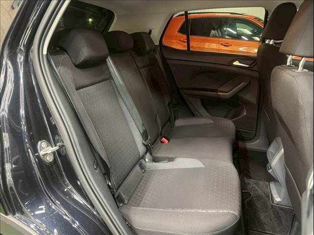 VOLKSWAGEN T-CROSS 2020 Image 31