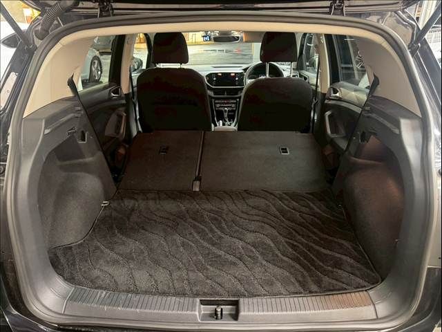 VOLKSWAGEN T-CROSS 2020 Image 31