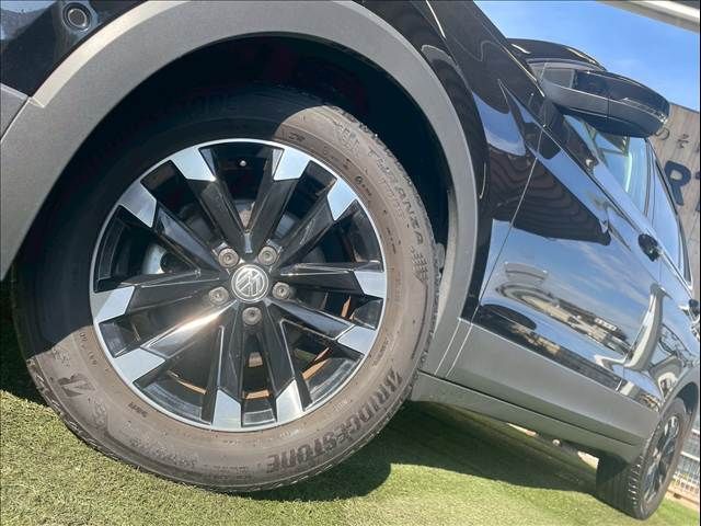 VOLKSWAGEN T-CROSS 2020 Image 31