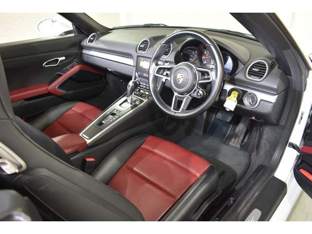 PORSCHE 718BOXSTER 2019 Image 31