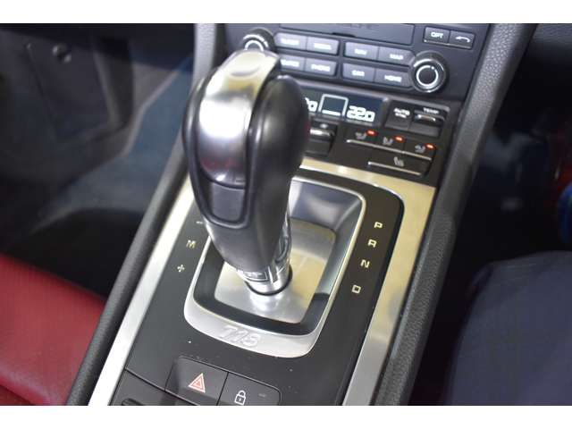 PORSCHE 718BOXSTER 2019 Image 31