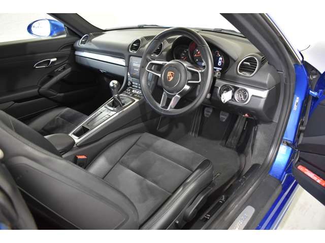 PORSCHE 718CAYMAN 2018 Image 31