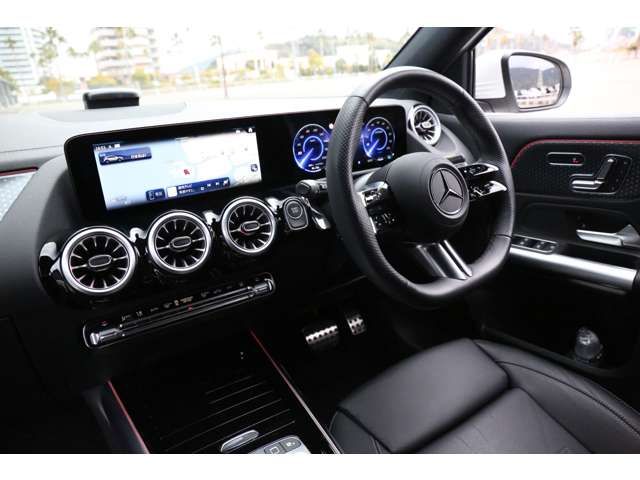 MERCEDES BENZ EQA 2025 Image 31