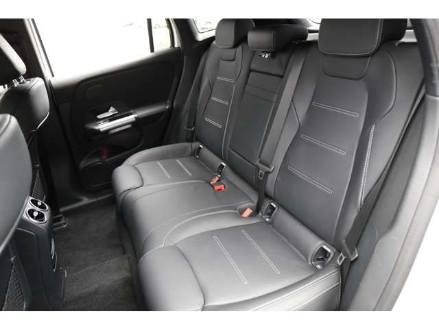 MERCEDES BENZ EQA 2025 Image 31