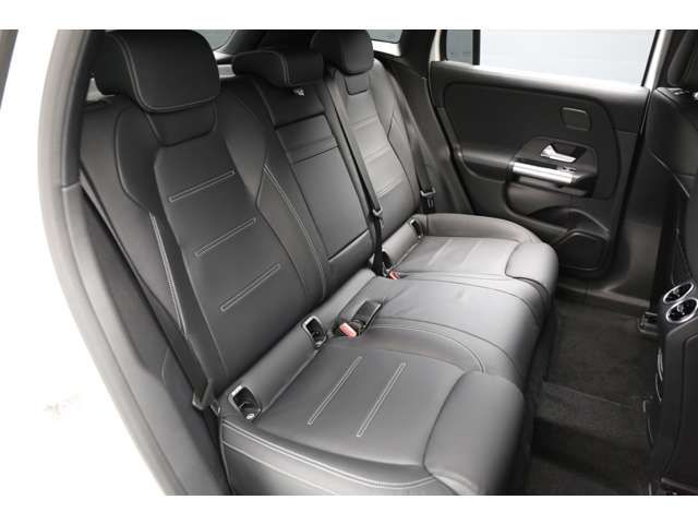 MERCEDES BENZ EQA 2025 Image 31