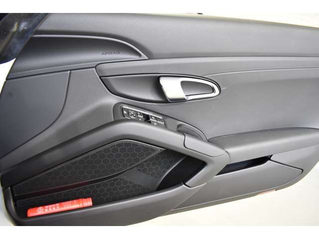 PORSCHE 718BOXSTER 2019 Image 31