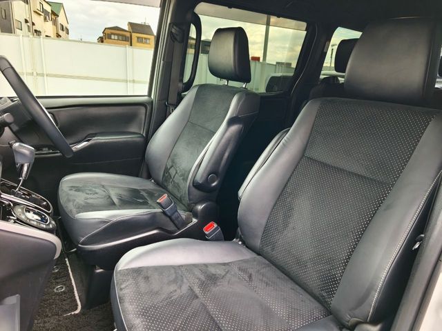 TOYOTA VOXY 2021 Image 31