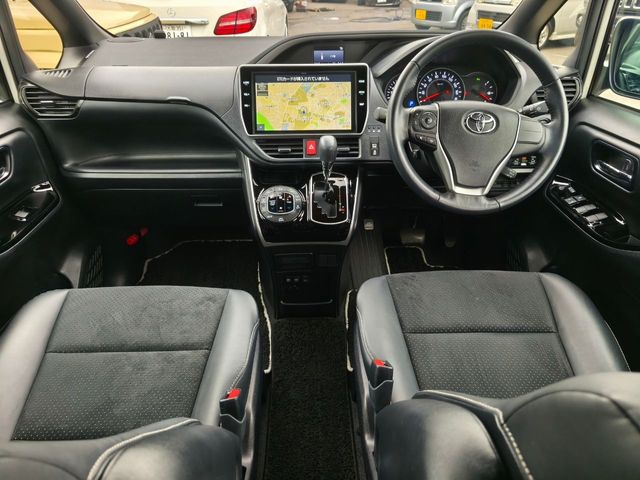 TOYOTA VOXY 2021 Image 31